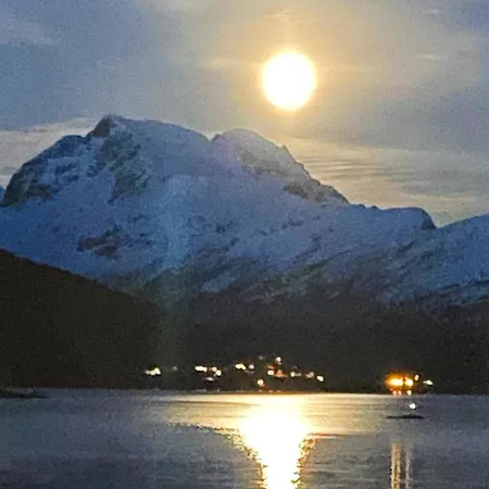 Casa de Férias Stunning In With Kitchen *