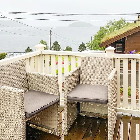 2 Bedroom Cozy In