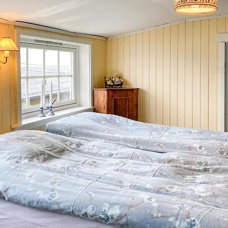 2 Bedroom Cozy In * Ålesund
